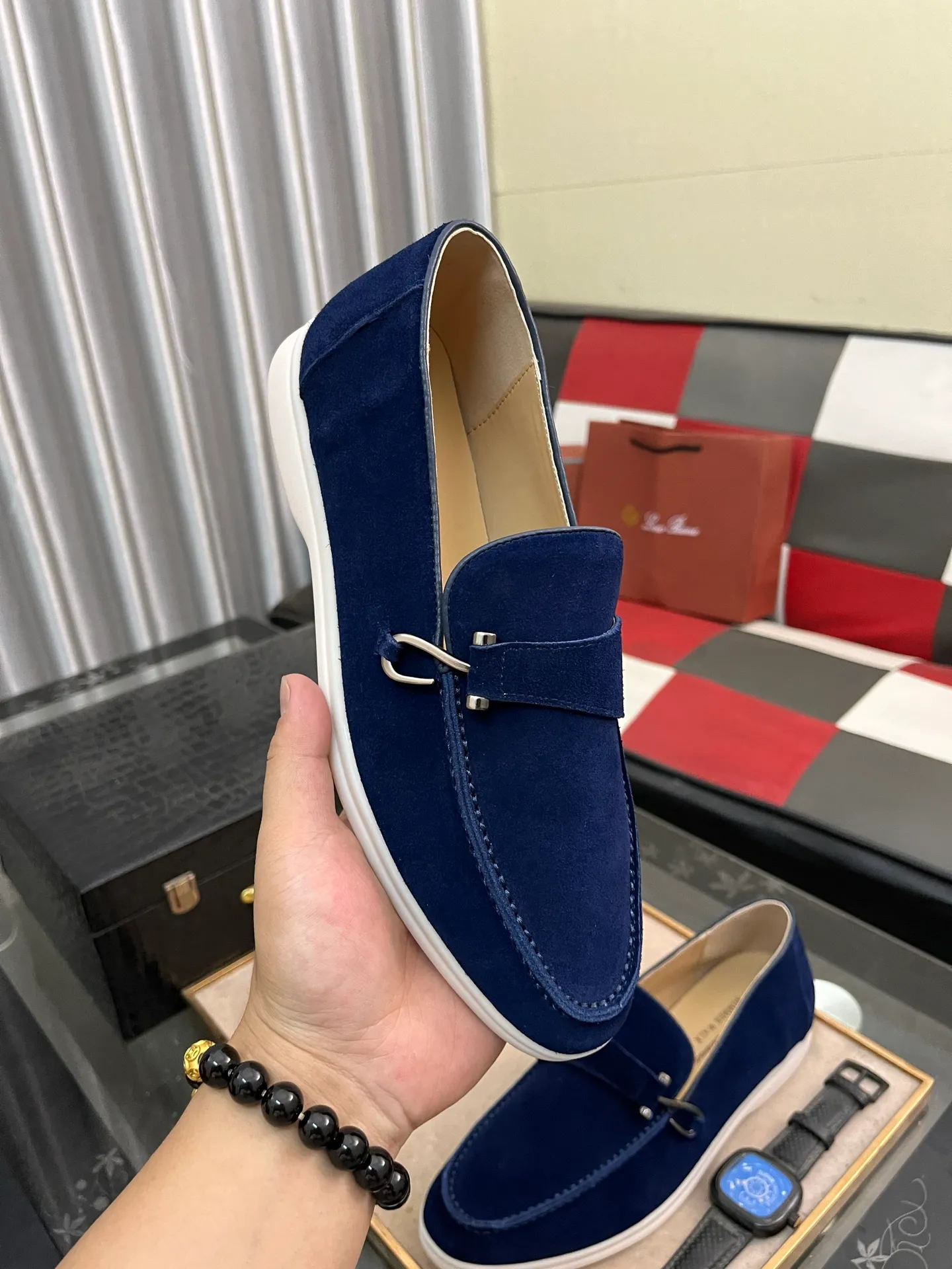 Men's Men's Shoes💰420⌚️⌚️【Loro Piana】LP couple's casual sneakers. Simple and fashionable, the upper is made of cow suede and leather. Sheepskin feet. Custom rubber sole. Size: Female 35-42 (35, 41, 42, 43 customized are non-refundable) Male 38-46 (45, 46 customized)